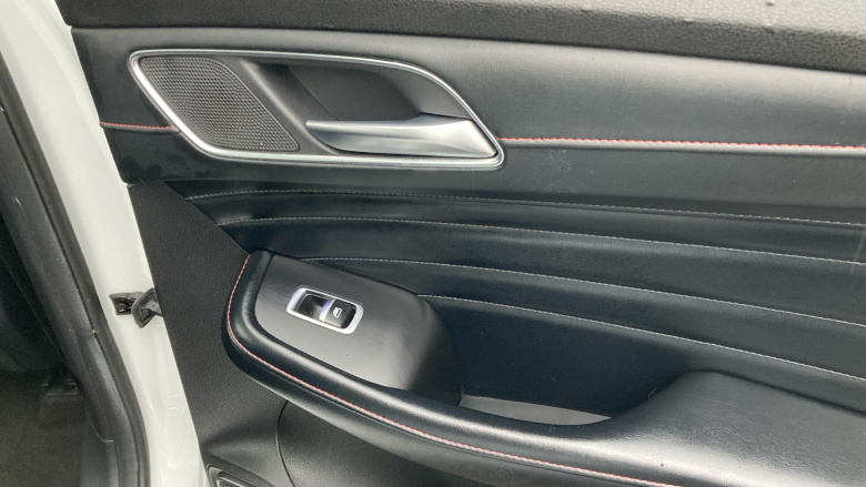 MG Hs 1.5 T-GDI Exclusive 5dr Petrol Hatchback